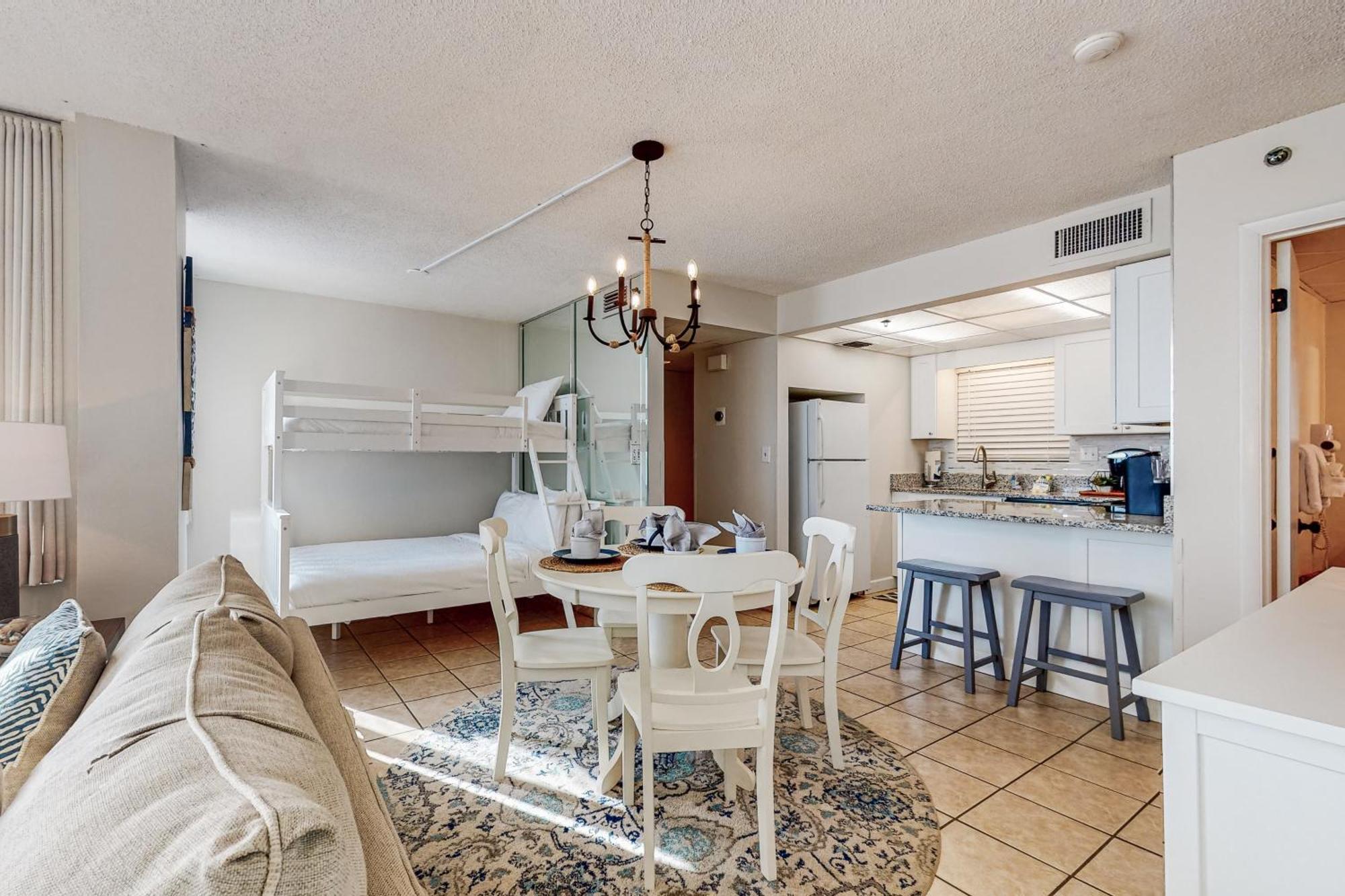 Sunbird Apartment Panama City Beach Room photo